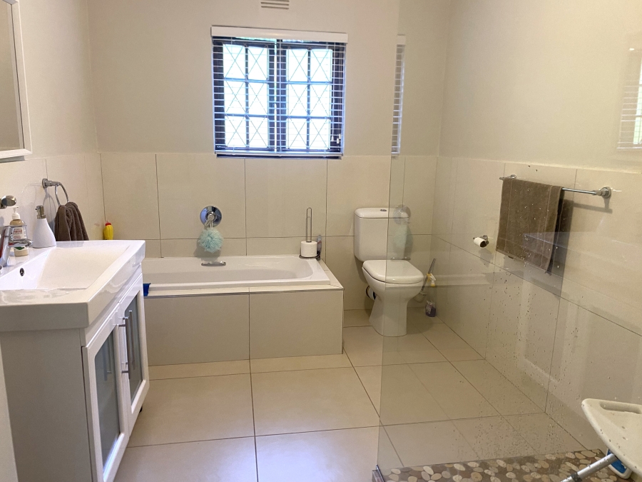 2 Bedroom Property for Sale in Hunters Home Western Cape